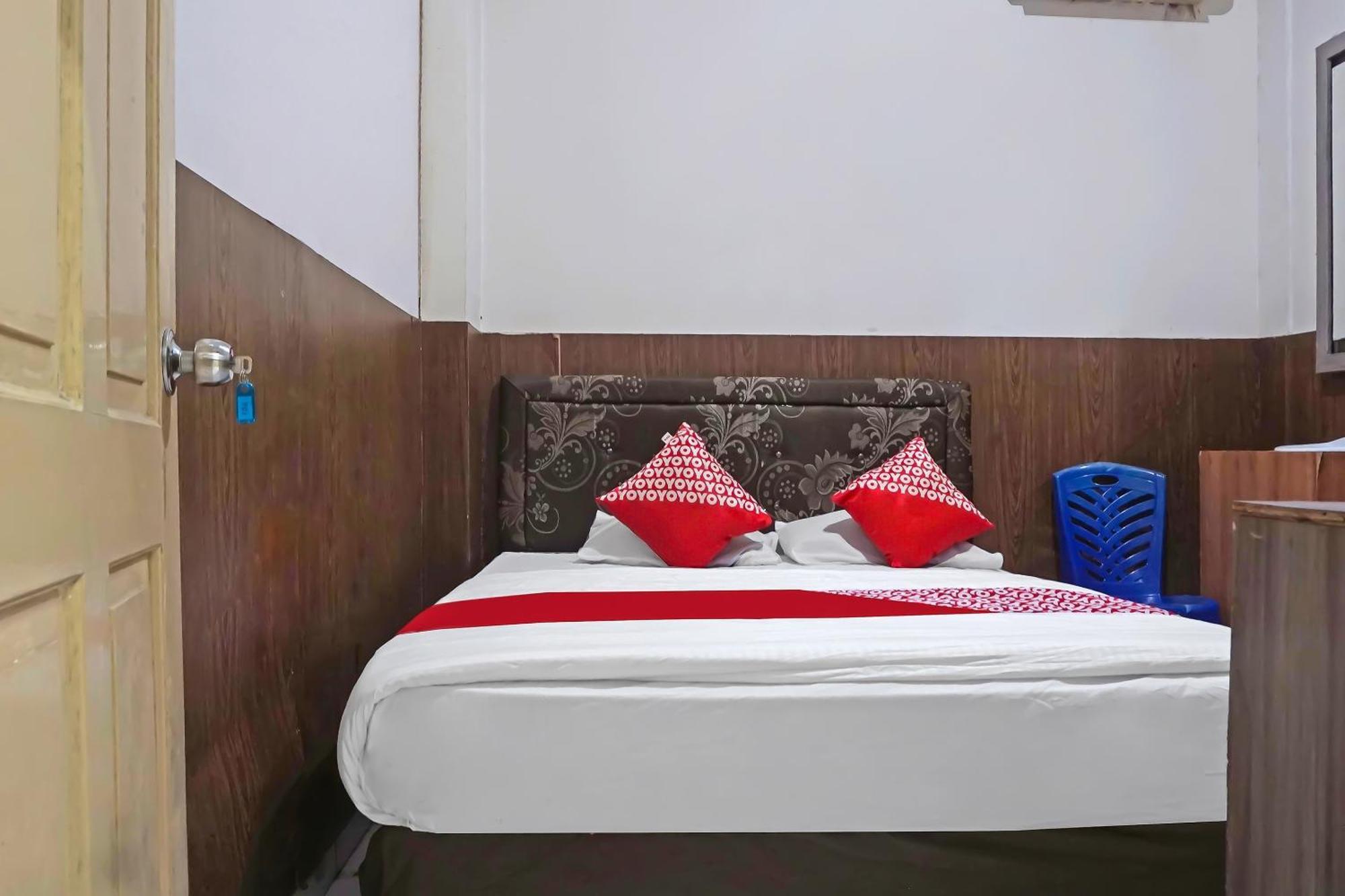 Oyo 1935 Hotel Diamond Inn Makassar Dış mekan fotoğraf
